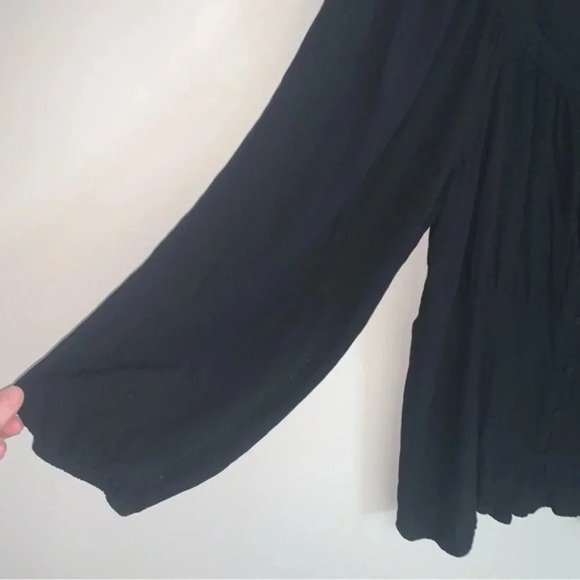 Old Navy Black Scoop Neck Rayon Button Up Blouse L - Picture 6 of 9